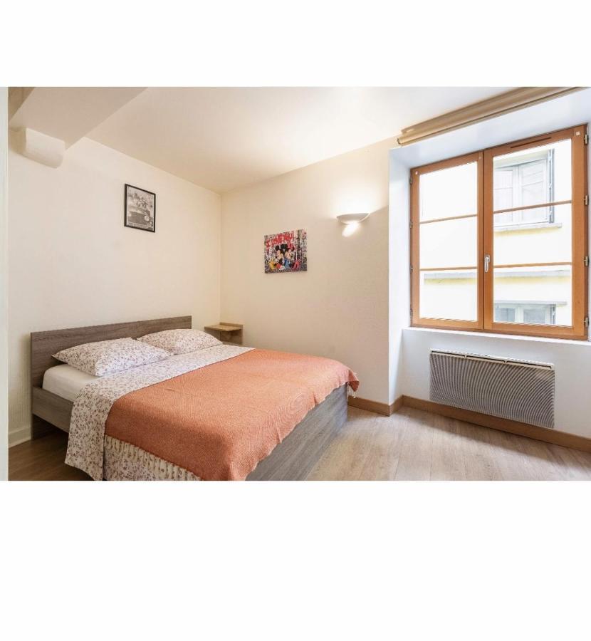 Ferienwohnung Location F1 Neuf Centre Historique Riom Exterior foto